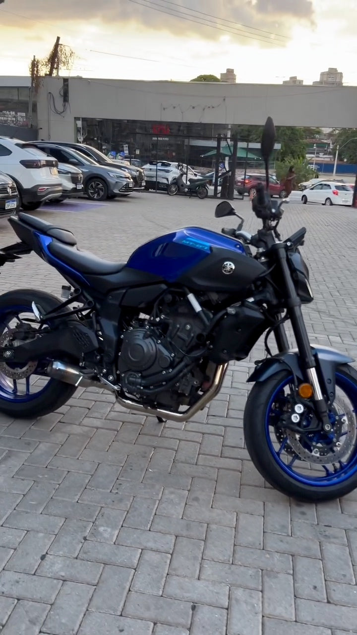 Traseira da MT-07 com a ponteira Expard HP