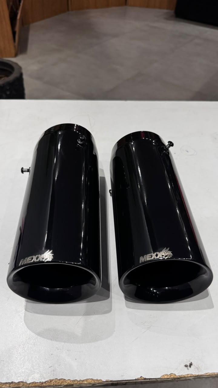 Par de ponteiras Mexx Black Piano para Ford Ranger Raptor