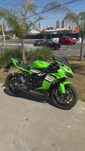 Carregar e reproduzir vídeo no visualizador da galeria, Escapamento Esportivo Taylor Made MEXX Kawasaki ZX6 636 Inox
